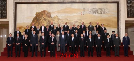 视频 | 默茨访华杭州行：强脑科技韩璧丞亮相中德企业交流活动