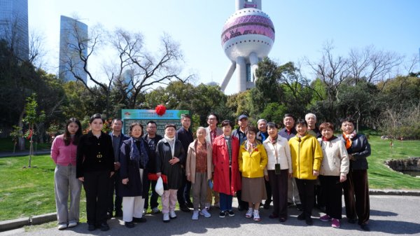 连续三年举办，申城这场公益活动用植绿播撒和平理念